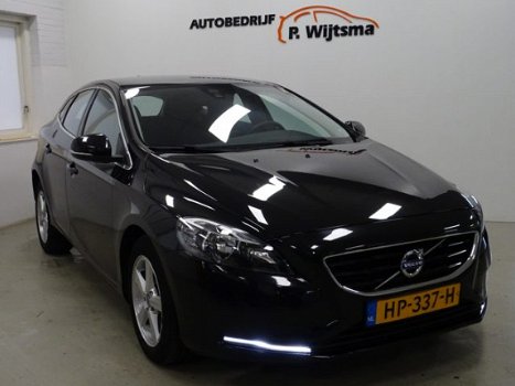 Volvo V40 - 2.0 D2 120 pk Momentum Business CLIMA I NAVI I ORG. NL - 1