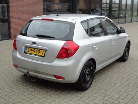 Kia Cee'd - Ceed 1.6 Ecc Pdc - 1