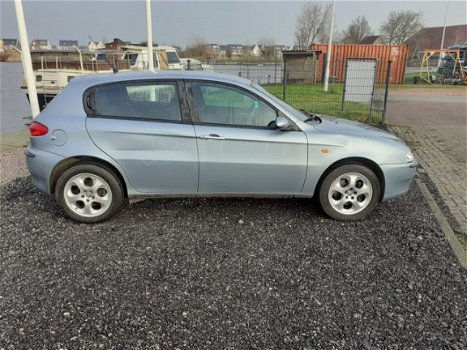 Alfa Romeo 147 - 1.6 T.Spark Veloce Distinctive APK 05-2020 - 1