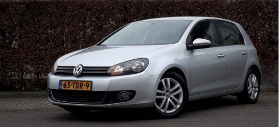 Volkswagen Golf - 1.6 TDI Highline BlueMotion - 1