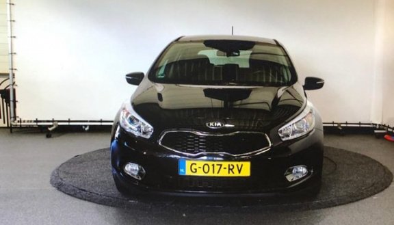 Kia Cee'd - 1.4 CVVT X-ecutive - 1