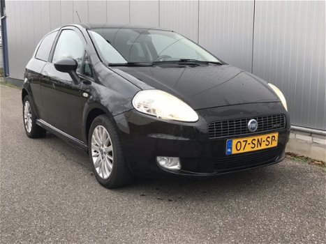 Fiat Grande Punto - 1.9 JTD Emotion, APK sept 2020, zo mee - 1