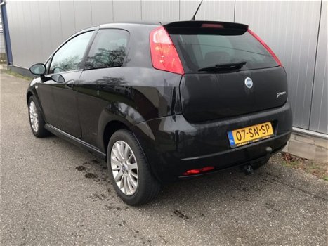 Fiat Grande Punto - 1.9 JTD Emotion, APK sept 2020, zo mee - 1