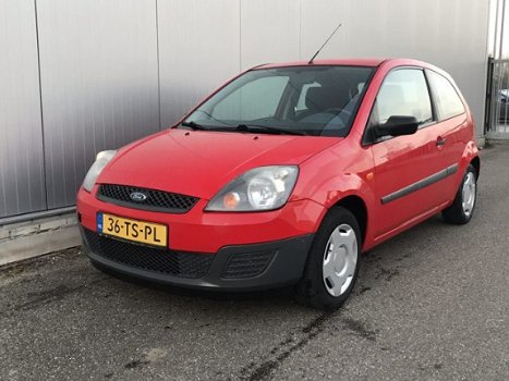 Ford Fiesta - 1.3-8V Ambiente - 1