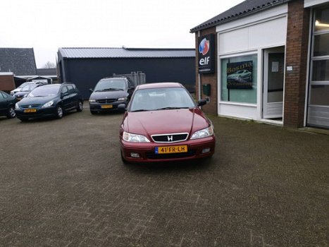 Honda Accord - 2.0i LS automaat-airco-nw apk -zeer mooie auto - 1