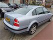 Volkswagen Passat - 2.0 Highline - 1 - Thumbnail