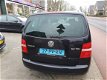 Volkswagen Touran - 2.0 TDI 140pk Highline - 1 - Thumbnail