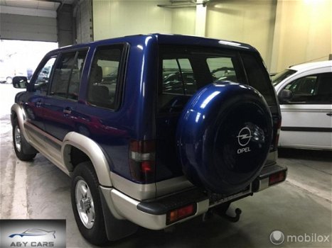 Isuzu Trooper 4x4 - 3.0 TD inter LV Autom - 1