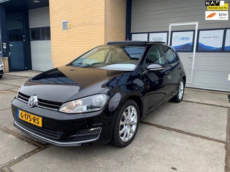 Volkswagen Golf - 1.4 TSI Connected Series Pano-Navi-Stlvw-Cruise Control-Airco-Dealer onderhuden - 1