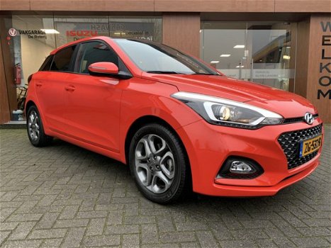 Hyundai i20 - 1.0 T-GDI Comfort AUTOMAAT Apple Carplay / Camera / Park. sensoren en meer - 1