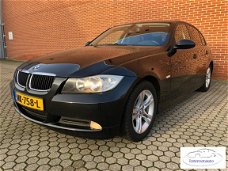 BMW 3-serie - 318D, NAVI, STOELVERWARMING ETC