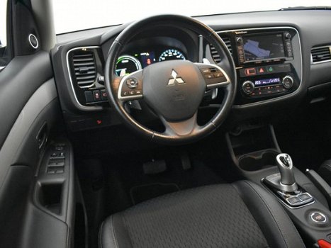 Mitsubishi Outlander - 2.0 PHEV 4WD CVT 5P Executive Edition X-Line | Incl. BTW | - 1