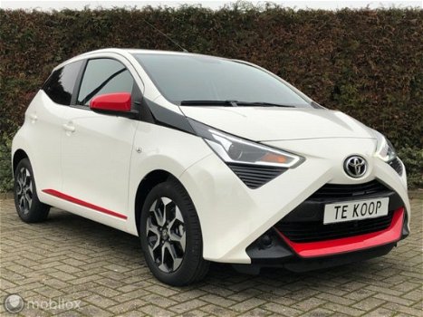 Toyota Aygo - 1.0 VVT-i x-clusiv 5DRS AIRCO CRUISE NWSTAAT 25000KM BJ2018 ACHTERUITRIJ CAMERA 2 KLEU - 1