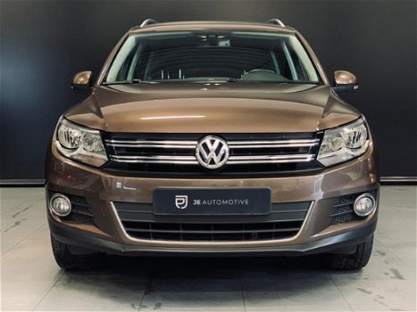 Volkswagen Tiguan - 1.4 TSI Sport&Style Apple Carplay, Navi, Cruise, Trekhaak, Private Glas - 1