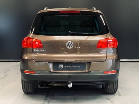 Volkswagen Tiguan - 1.4 TSI Sport&Style Apple Carplay, Navi, Cruise, Trekhaak, Private Glas - 1