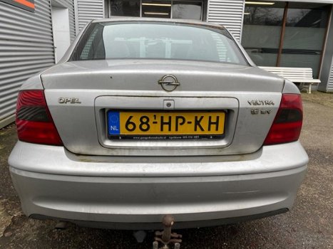 Opel Vectra - 1.6-16V Business Edition *AIRCO*APK*ELEKTR. RAMEN*STUURBEKR.*TREKHAAK - 1