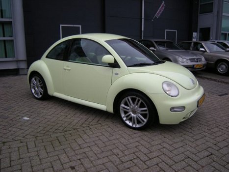 Volkswagen New Beetle - 2.0 Highline *Airco - 1