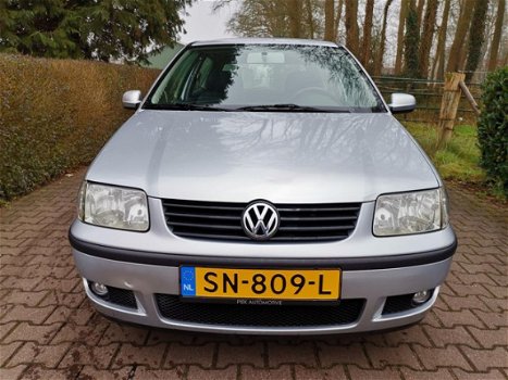 Volkswagen Polo - 1.4 | 05-2020 | Interieur erg goed onderhouden - 1