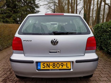 Volkswagen Polo - 1.4 | 05-2020 | Interieur erg goed onderhouden - 1