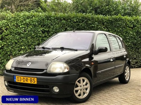 Renault Clio - 1.6 RXE | Automaat | Trekhaak - 1