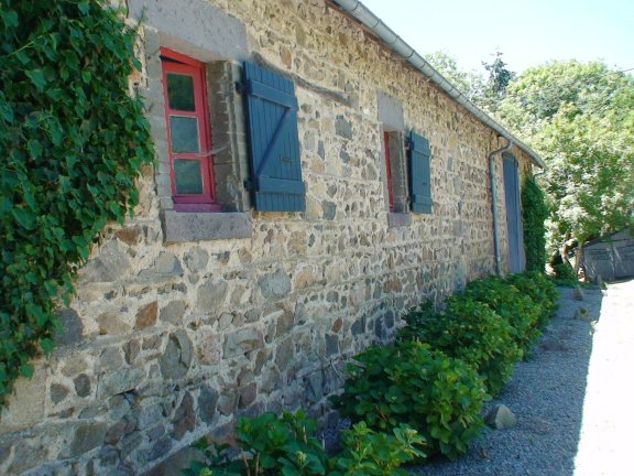 Huur een boerderij in de Auvergne van 8 tot 12 personen, familie/ vrienden - Afbeelding 7