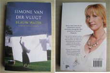 189 - Blauw water - Simone van der Vlugt