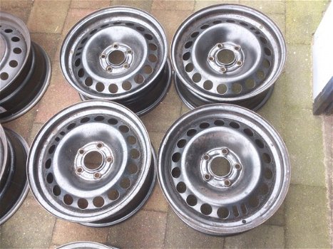 4 Stalen Velgen 15 Inch Opel Astra H Meriva B Vectra C 5x110 - 1