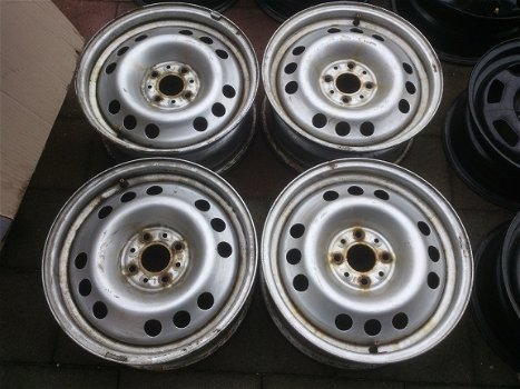 Fiat Stilo Fiorino Qubo 4 Stalen Velgen 15 Inch 4x98 - 3