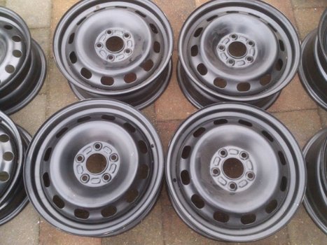 4 Stalen Velgen 15 Inch Ford C Max Focus 2 Nieuw 5x108 - 1