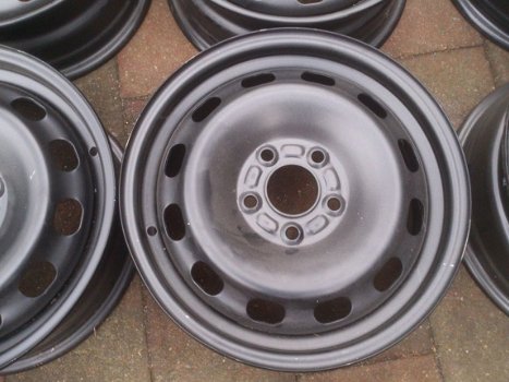 4 Stalen Velgen 15 Inch Ford C Max Focus 2 Nieuw 5x108 - 2