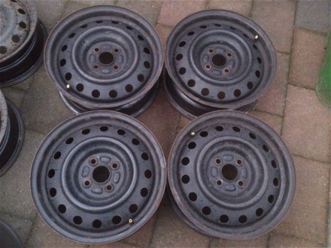 4 Stalen Velgen Toyota Corolla Verso MR2 Prius 15 Inch 4x100 - 1