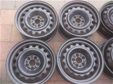 4 Stalen Velgen Citroen C8 Peugeot 807 15 Inch 5x98