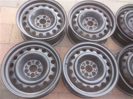 4 Stalen Velgen Citroen C8 Peugeot 807 15 Inch 5x98 - 3