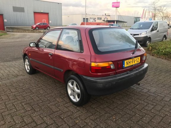 Toyota Starlet 1.3 XLI 12V E2 1995 Rood,Nap,€999.- - Afbeelding 4