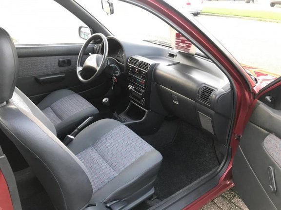 Toyota Starlet 1.3 XLI 12V E2 1995 Rood,Nap,€999.- - Afbeelding 5