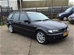 BMW 3-serie Touring - 318d Black&Silver II, YOUNGTIMER, AIRCO, CRUISE CONTROL, ELEK-RAMEN, RADIO-CD- - 1 - Thumbnail