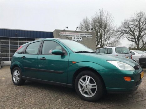 Ford Focus - 1.6-16V Trend *5DRS*STUURBEKR.*TREKHAAK*ELLEK.RAMEN*C.V*LM.VELG*ZEER NETTE AUTO*BOEKJES - 1