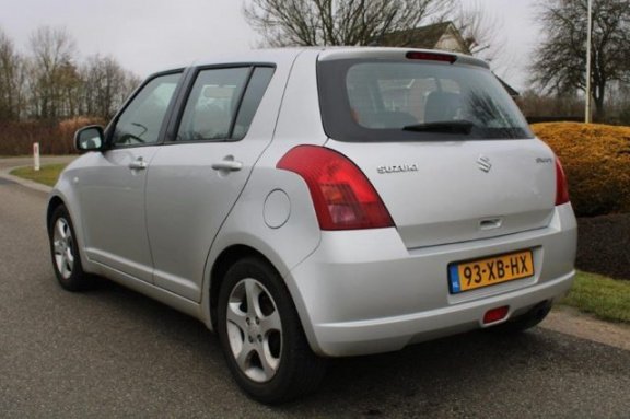 Suzuki Swift - 1.3 92pk Shogun airco/lm velgen 5-drs - nr. 1