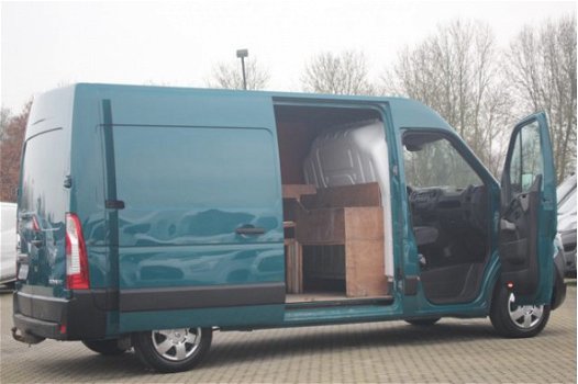 Renault Master - T33 2.3dCi L2H2 | Airco | Trekhaak | Elektr. Ramen | Lease 148, - p/m - 1