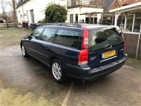 Volvo V70 - 2.4 Comfort Line - 1