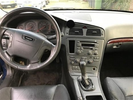 Volvo V70 - 2.4 Comfort Line - 1