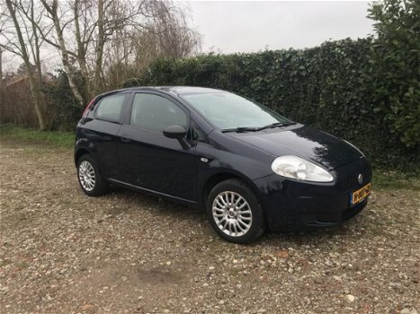 Fiat Grande Punto - 1.2 /7-'11/ Airco/ Stuurbekr./ 6mnd Garantie/ Slechts 120 dkm - 1