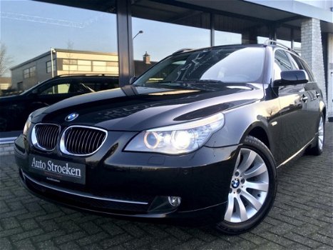 BMW 5-serie Touring - 523i Aut. Leer Navi Panorama Xenon - 1