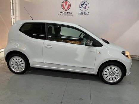 Volkswagen Up! - 1.0 high up - 1