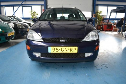 Ford Focus Wagon - 1.6i 16V Trend - 1