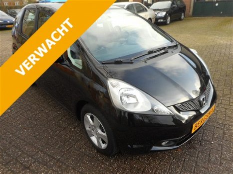 Honda Jazz - 1.4 Comfort Plus Stoelverwarming Navigatie - 1