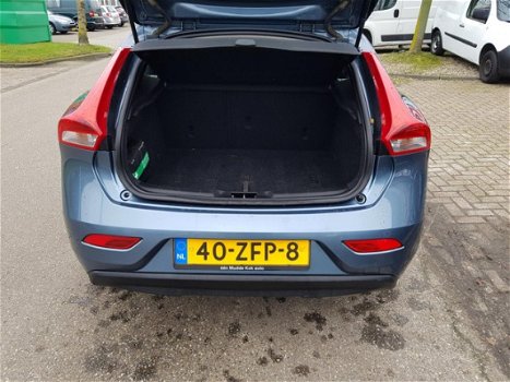 Volvo V40 - 1.6 D2 Kinetic 84kw 6-Bak LED Navi Bj:2012 NAP - 1