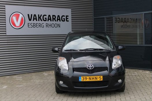 Toyota Yaris - 1.3 VVTi Aspiration , 5 DEURS , CLIMATECONTROL TR.HAAK - 1