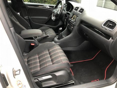 Volkswagen Golf - 2.0 TSI GTI Edition - 1