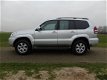 Toyota Land Cruiser - 3.0 D-4D Executive HR Window Van - 1 - Thumbnail